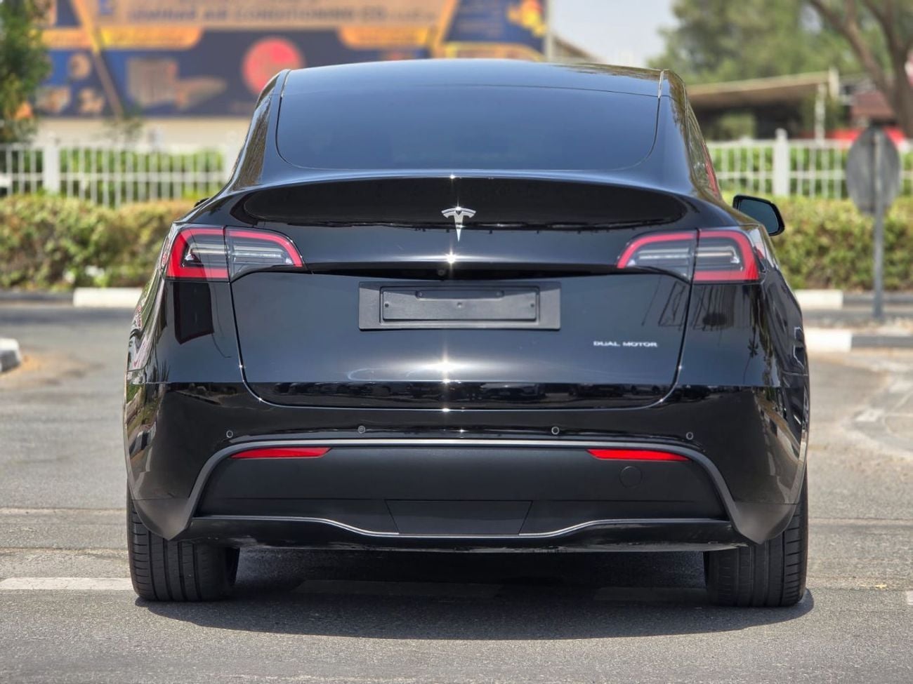 Tesla Model Y LONG RANGE AWD DUAL MOTOR 2022 GCC WITH TESLA AGENCY WARRANTY TILL 2030 SINGLE OWNER IN MINT CONDITION