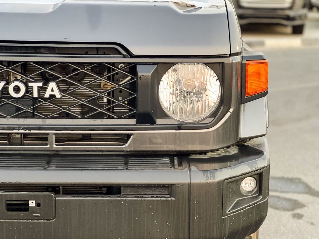 Toyota Land Cruiser Pick Up 4.0L V6 STD-E EXPORT ONLY - TOYOTA LC79 4.0L STD-E