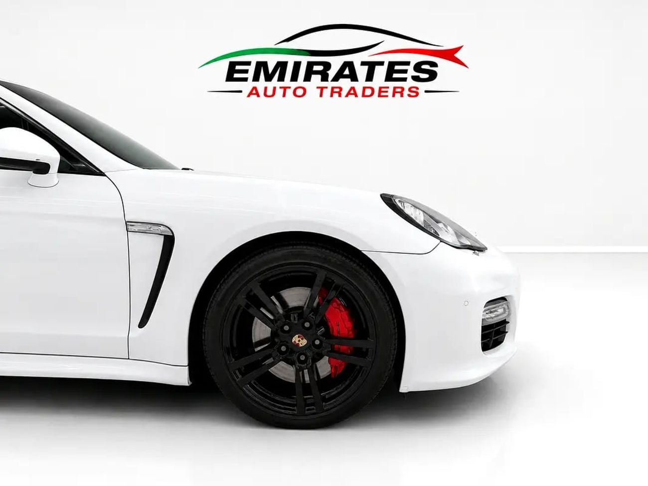 Porsche Panamera 4S GCC