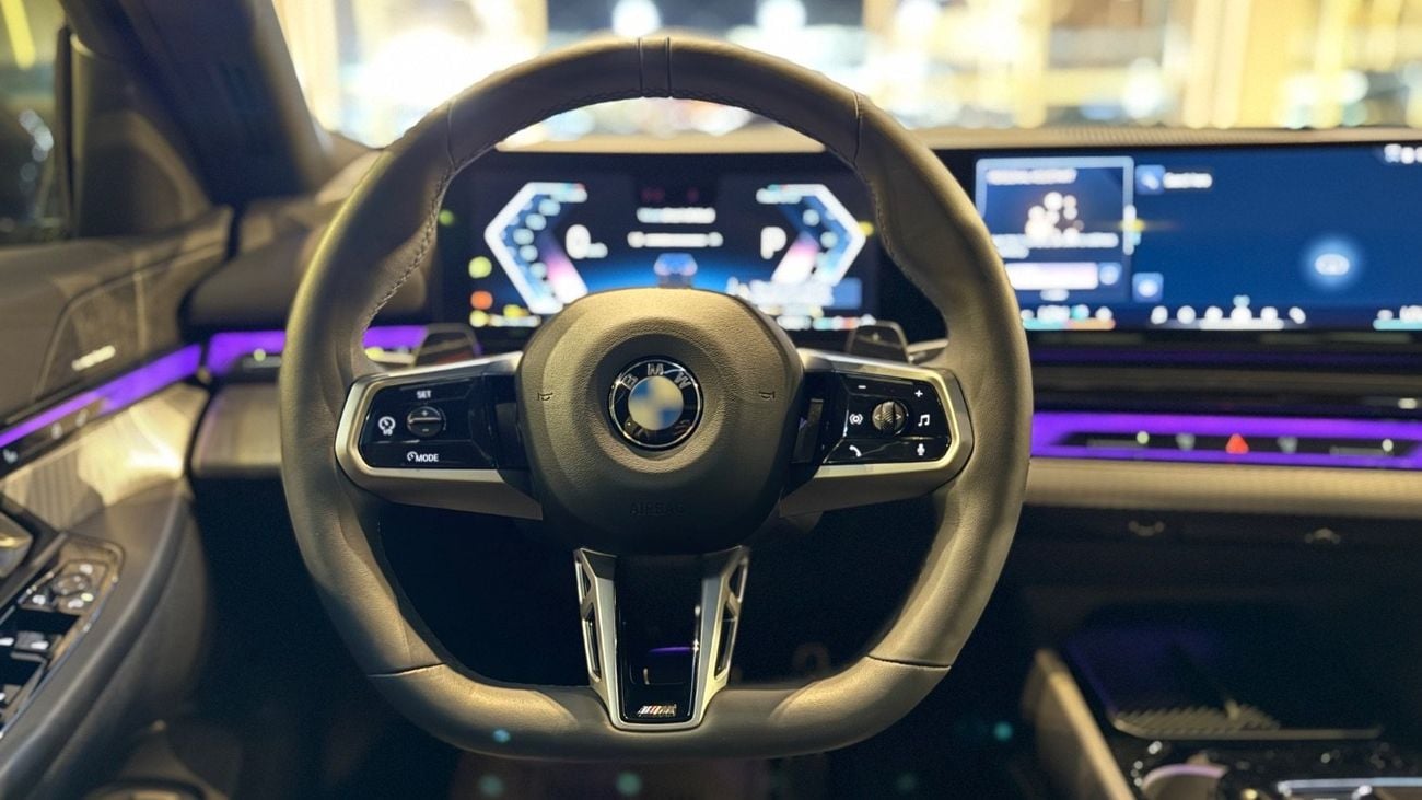 بي أم دبليو 520i M SPORT