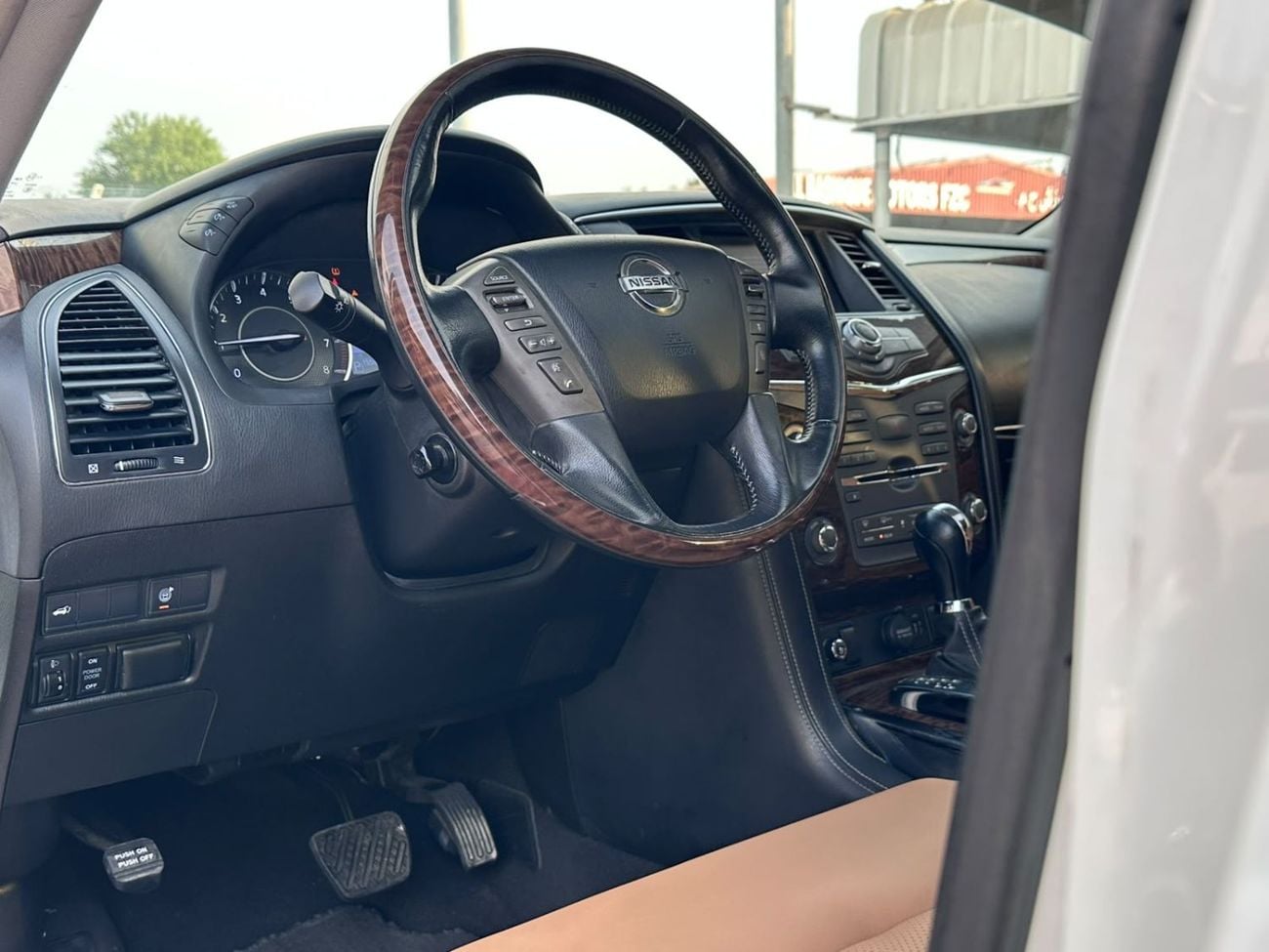 Nissan Patrol LE PLATINUM