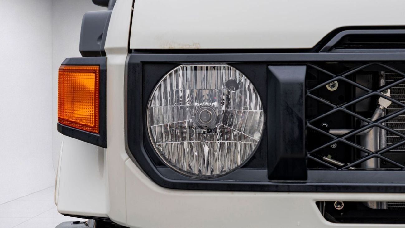 Toyota Land Cruiser Pickup 70 SNORKEL | 2-YEAR WARRANTY + SERVICE AVAILABLE | IN-HOUSE FINANCING