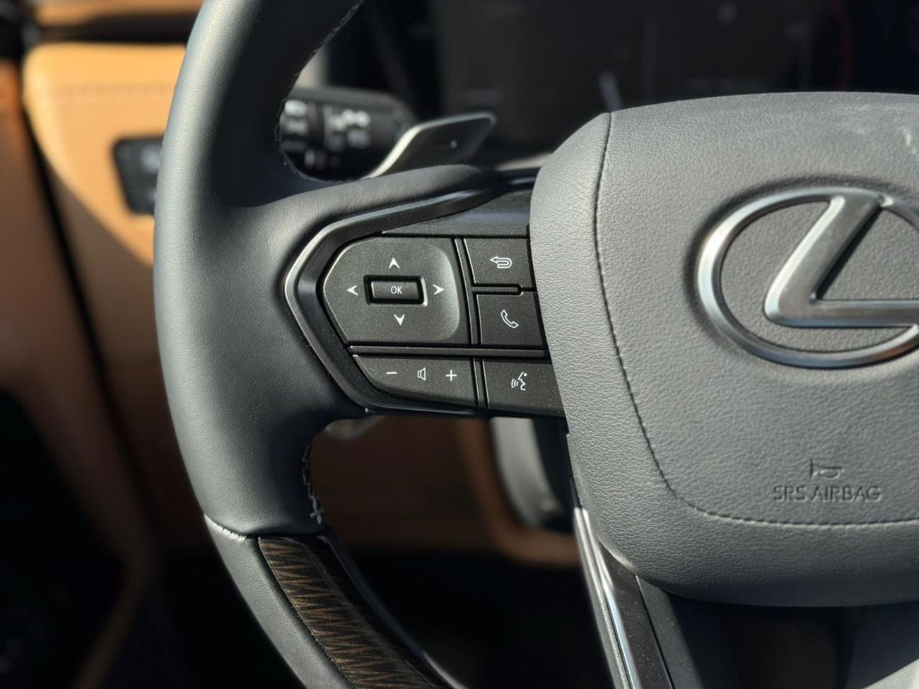 Lexus LX600 SIGNATURE