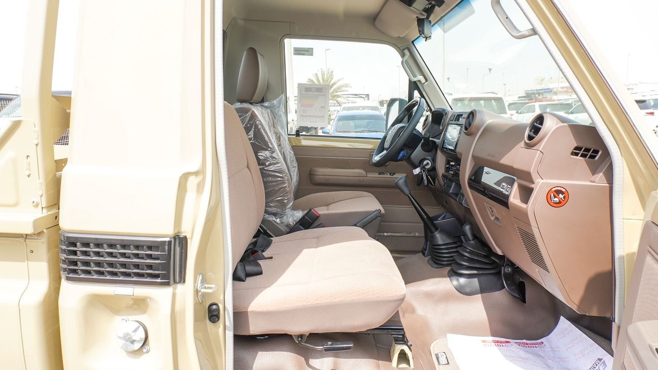 تويوتا لاند كروزر بيك آب 4.0L Oman Specs