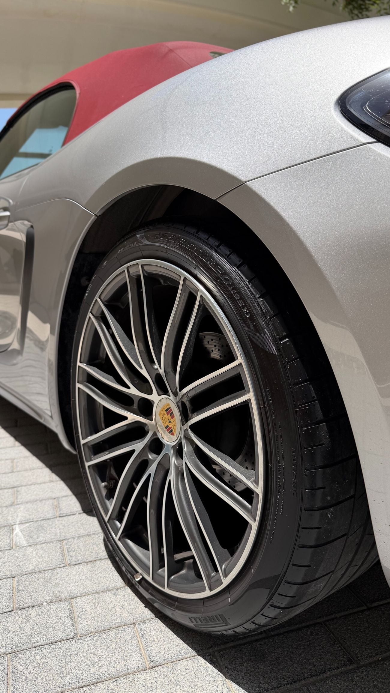 Porsche 718 Boxster Base 2.0L
