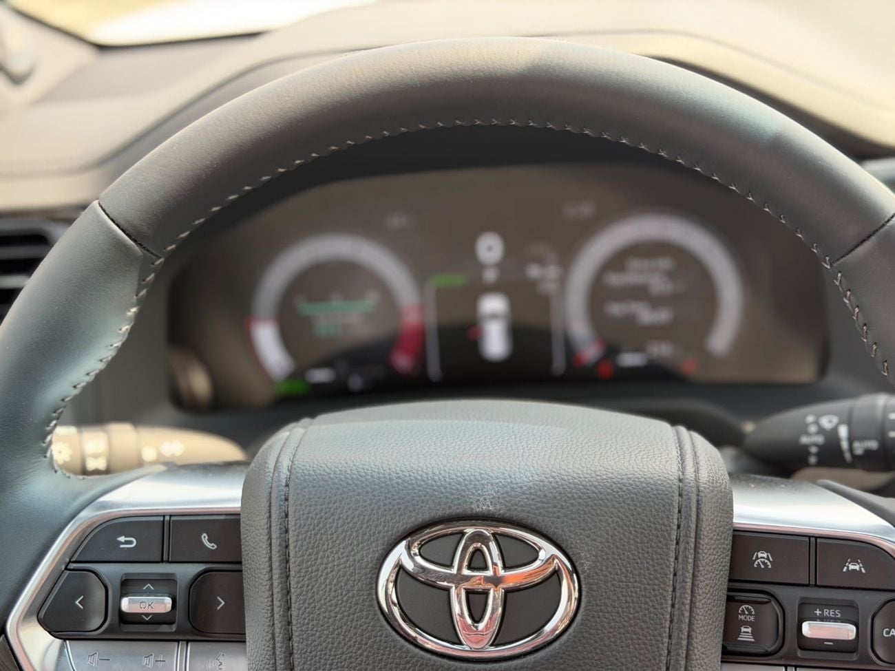 Toyota Land Cruiser VXR Toyota LC300 VXR 3.5 hybrid 2026 full option GCC