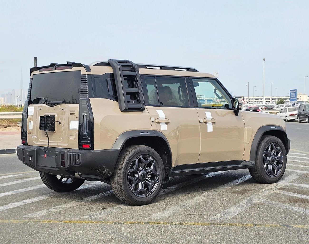Jetour T2 LUX JetourT2 2.0T 2025 MODEL CUSTOMIZED YELLOW INTERIOR INTERIOR LIGHTS 8SPEED 4WD AT