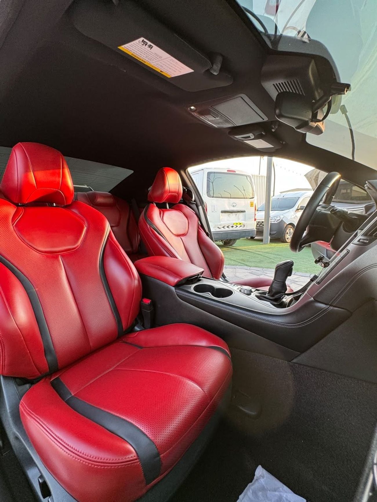 Infiniti Q60 LUXE