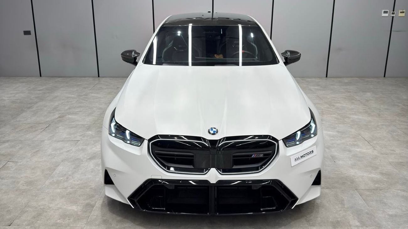 BMW M5 STANDARD GCC competition