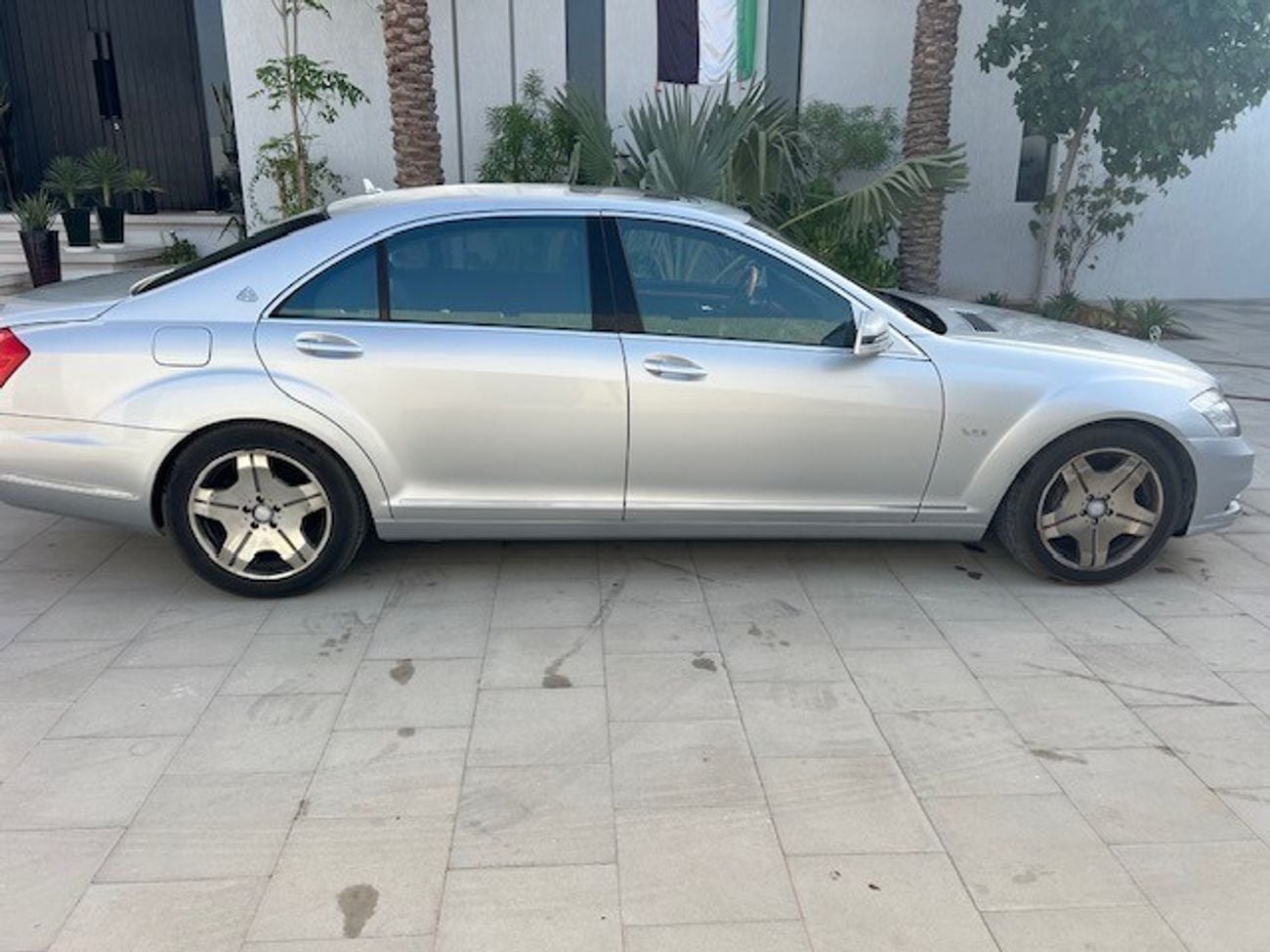 Mercedes Benz 600 V12