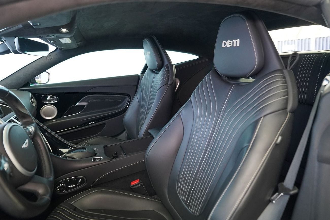 أستون مارتن DB11 ستاندارد STD