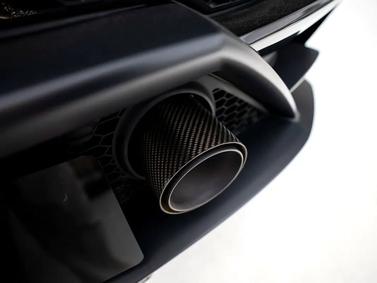 Lamborghini Huracan TECNICA Sterrato | Japanese Specs | NOVITEC exhaust.
