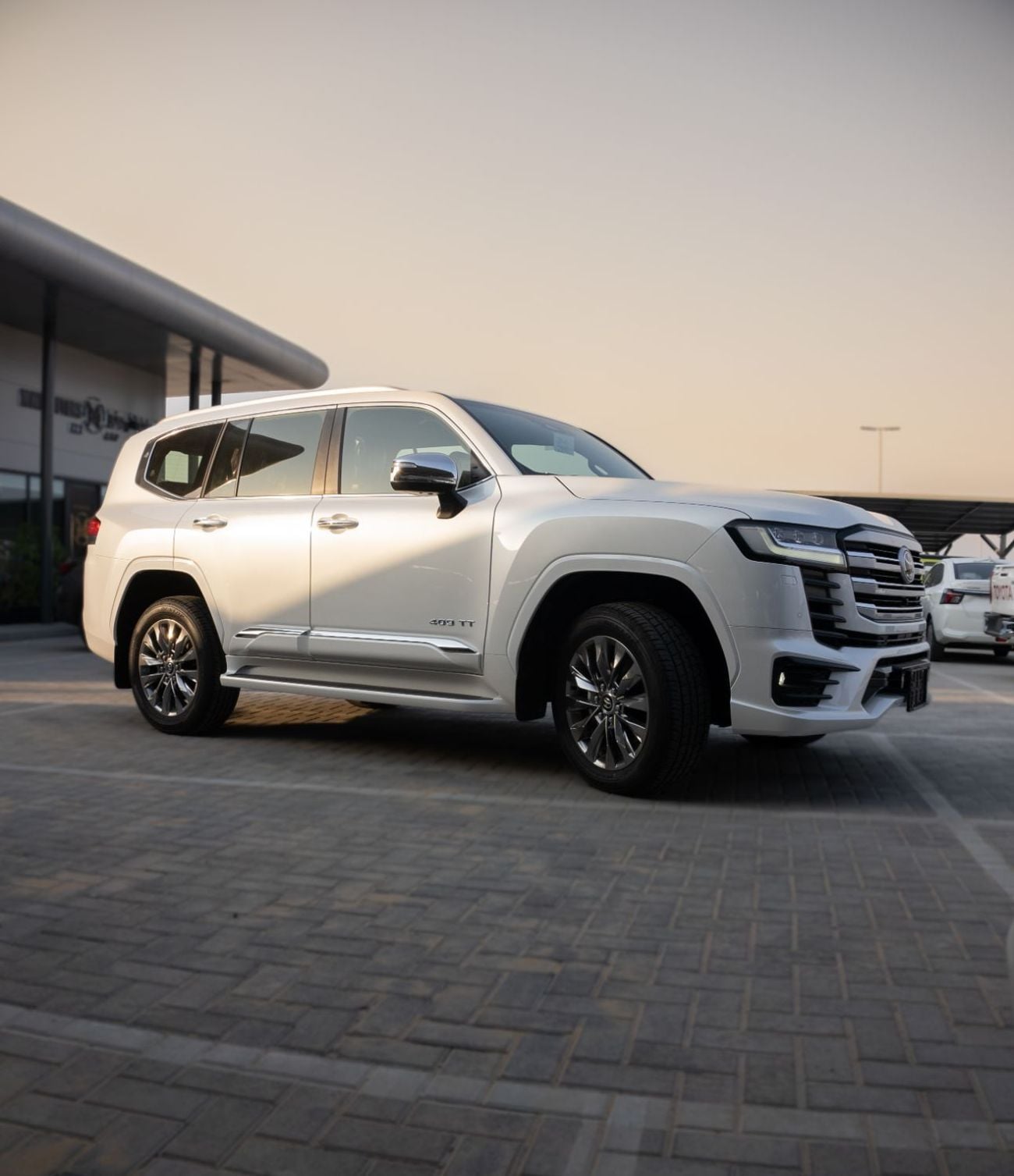 Toyota Land Cruiser VXR Twin Turbo