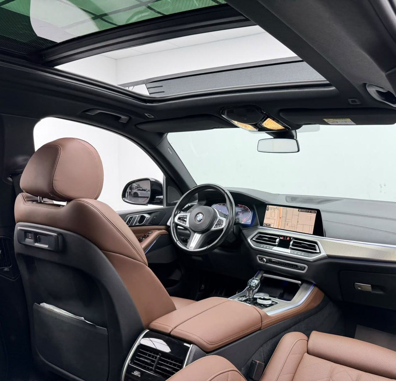 بي أم دبليو X5 XDRIVE40i M SPORT بي إم دبليو X5 xDrive40i M-Sport موديل 2023، ضمان بي إم دبليو + باقة خدمة 2027، سجل صيانة كامل من بي