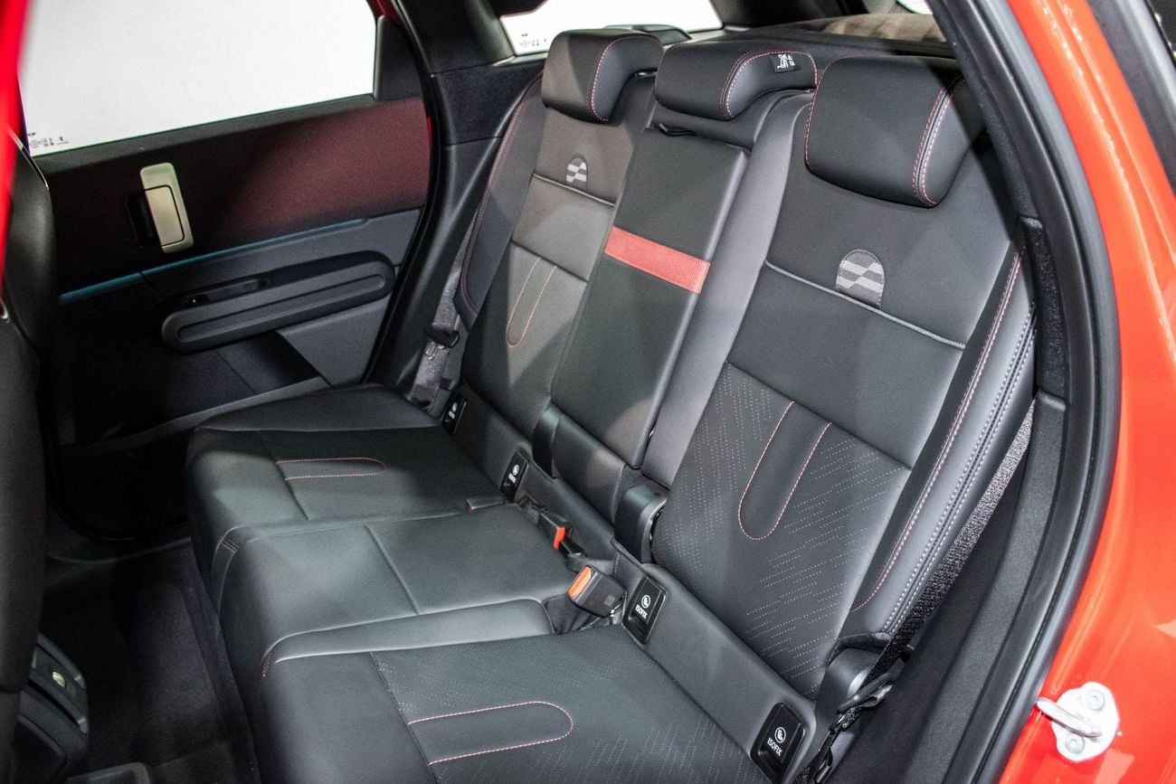 ميني كنتريمان SE JCW KIT ميني كونتري مان SE Jcw Kit+BEV