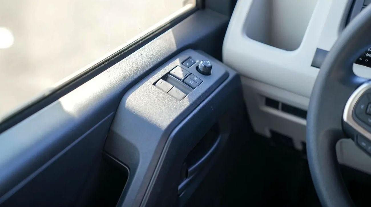 Toyota Hiace GL 2026 Toyota Hiace DX | Rear Heater | 3.5L V6 Petrol | Automatic | GCC Spec | Export