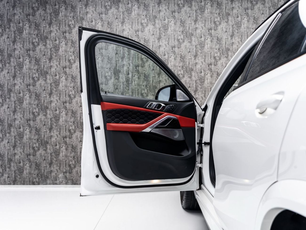 BMW X6 M STANDARD BUY NOW, PAY 2027 | THE BLACKLINE STANDARD | July 2027 Warranty + Service, GCC, Low KMs