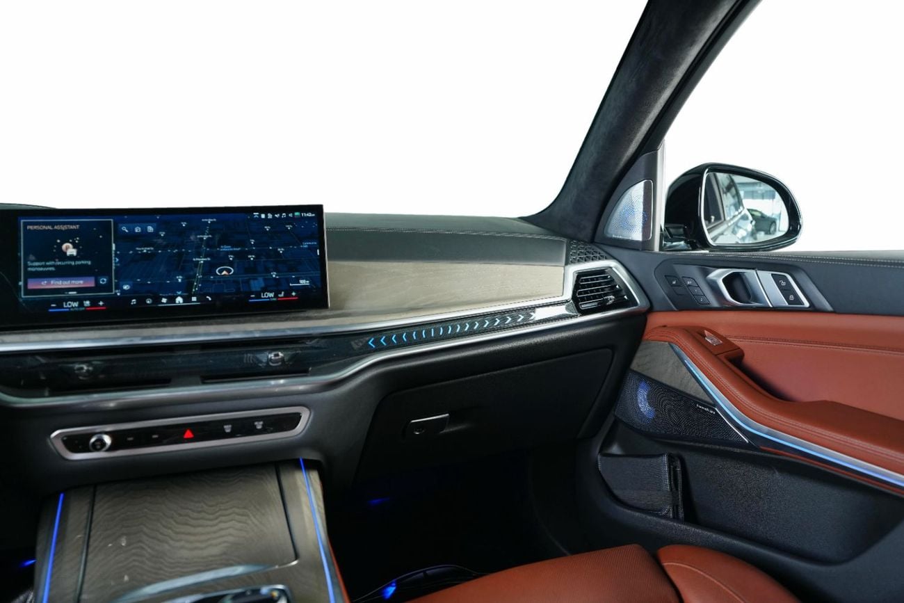 بي أم دبليو X7 XDRIVE40I M SPORT ماستر كلاس - دول مجلس التعاون الخليجي - 7 مقاعد - ضمان وخدمة بي إم دبليو حتى 30/06/2029
