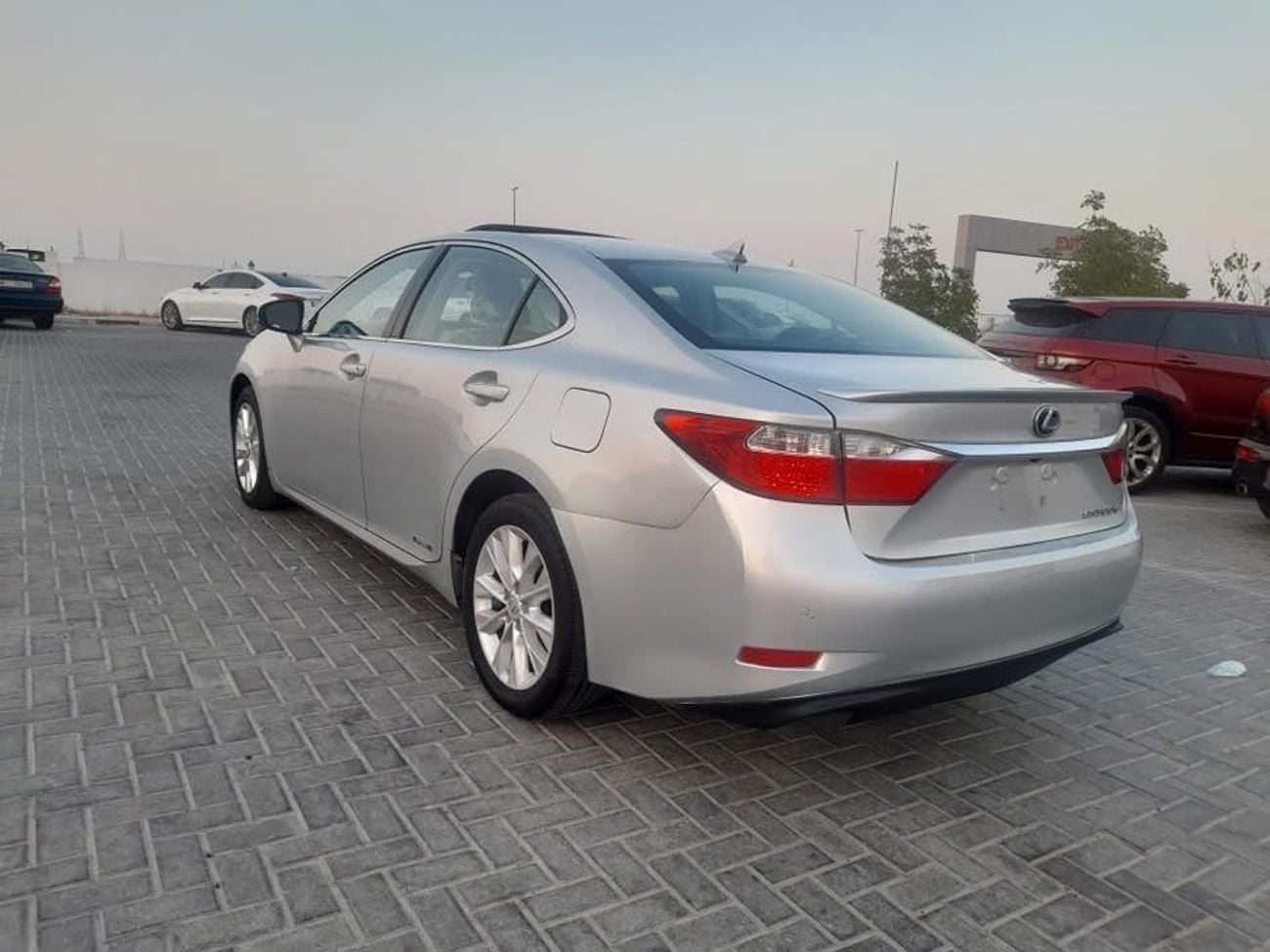 لكزس ES300h STANDARD 2013