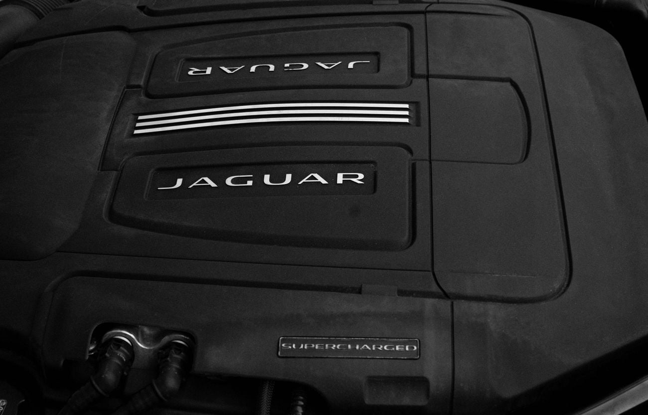 Jaguar F-TYPE R- DYNAMIC F-Type R-Dynamic | 2,850 P.M | 0% Downpayment | Jaguar F-Type R-Dynamic V6!