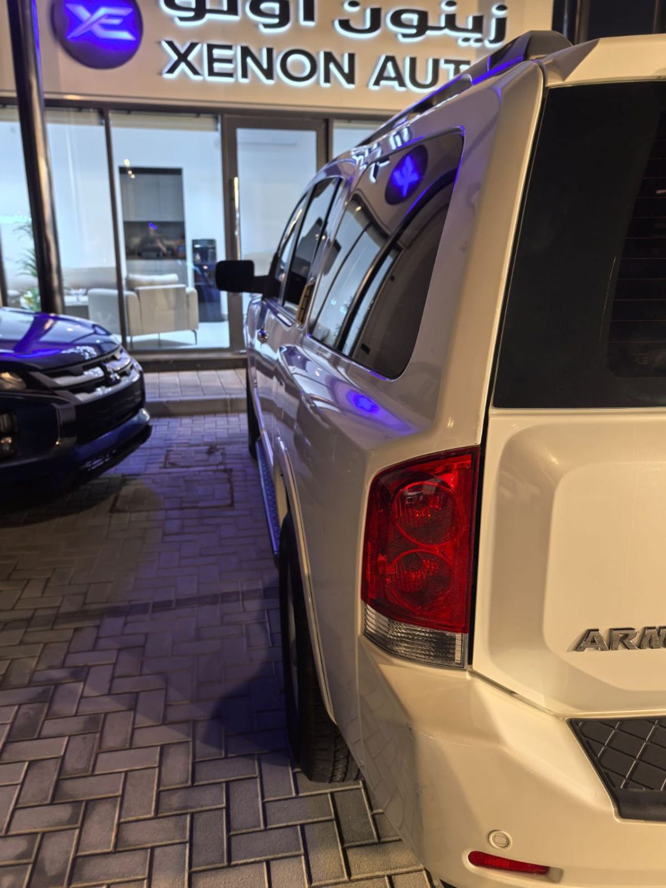 Nissan Armada LE