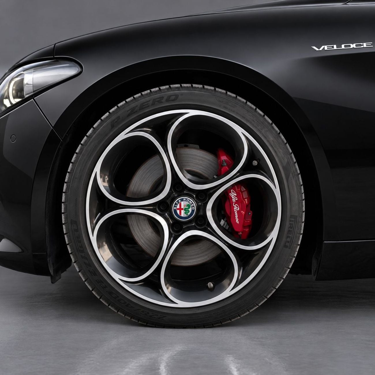 Alfa Romeo Giulia VELOCE AED 2,682 P.M • 0% Downpayment • Alfa Romeo Giulia Veloce • Agency Warranty And Service Contract
