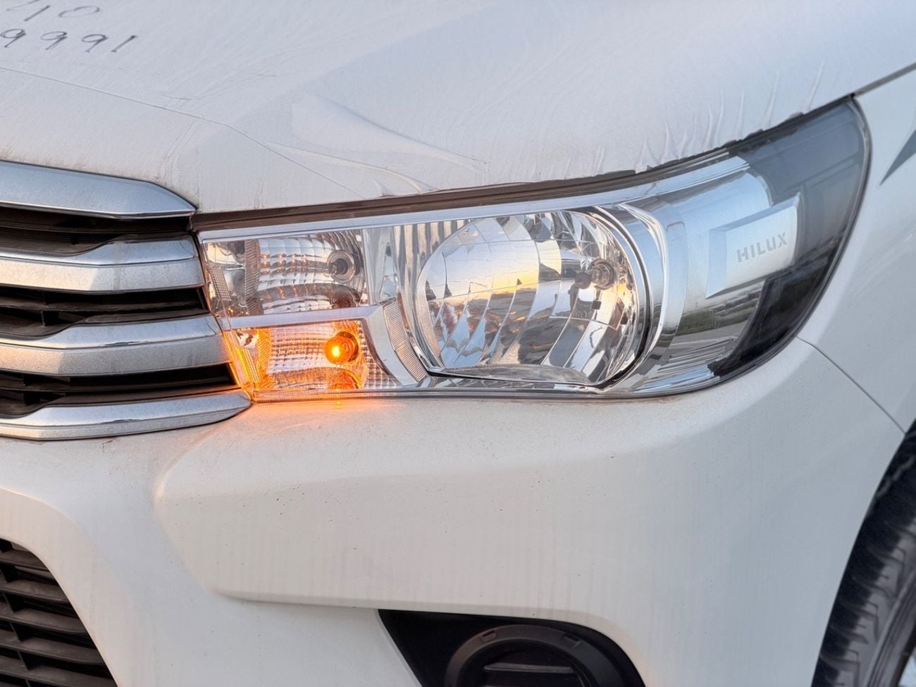 Toyota Hilux DLX TOYOTA HILUX (GUN125) 2.4L Pick-up 4WD 4 Doors