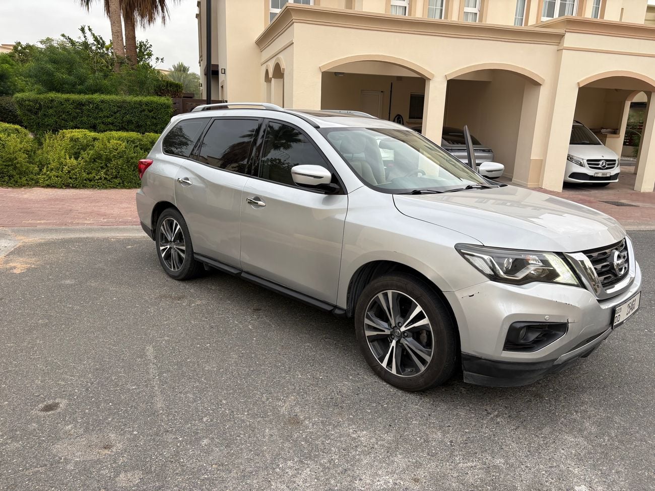 Nissan Pathfinder SV