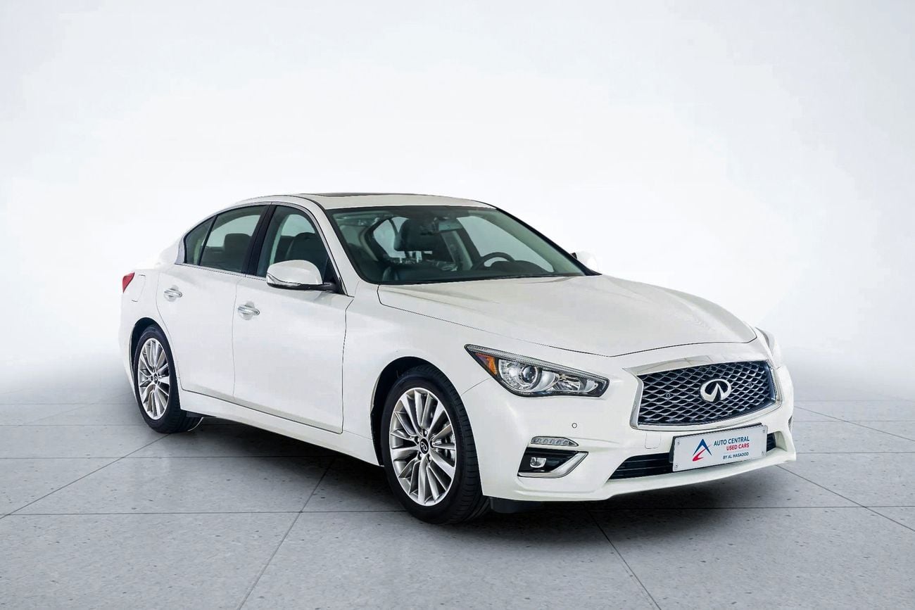 Infiniti Q50 LUXE 3.0