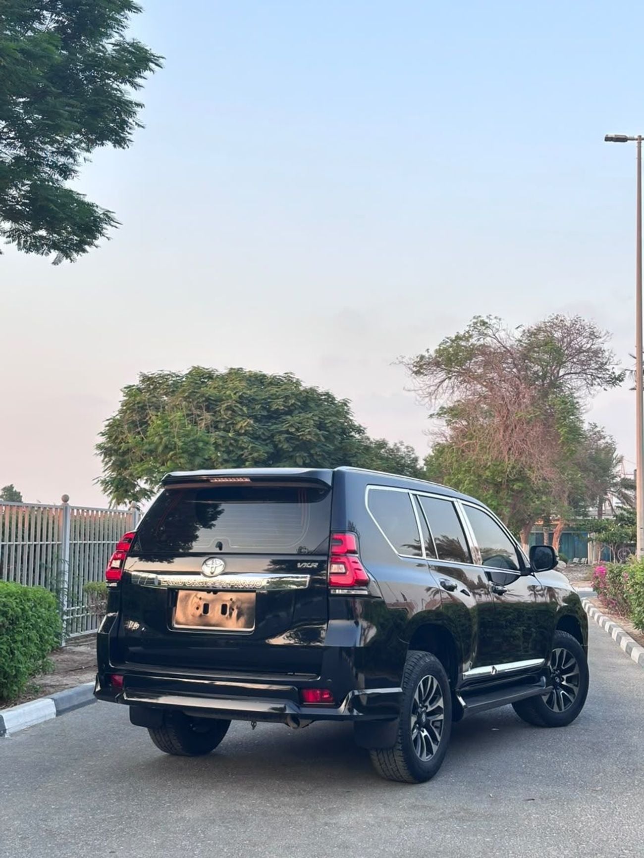 Toyota Prado VXR 2016model Modified 2024 2.7L v4 petrol Engine Colour Black Transmission Automatic Interior Brown Sun
