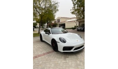 Porsche 911 GTS Carrera