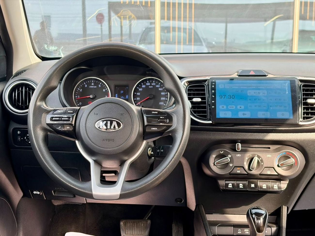 كيا بيجاس LX 380/- شهريًا | دول مجلس التعاون الخليجي | مثبت سرعة، كاميرا، نظام تحديد المواقع العالمي (GPS) | خالي