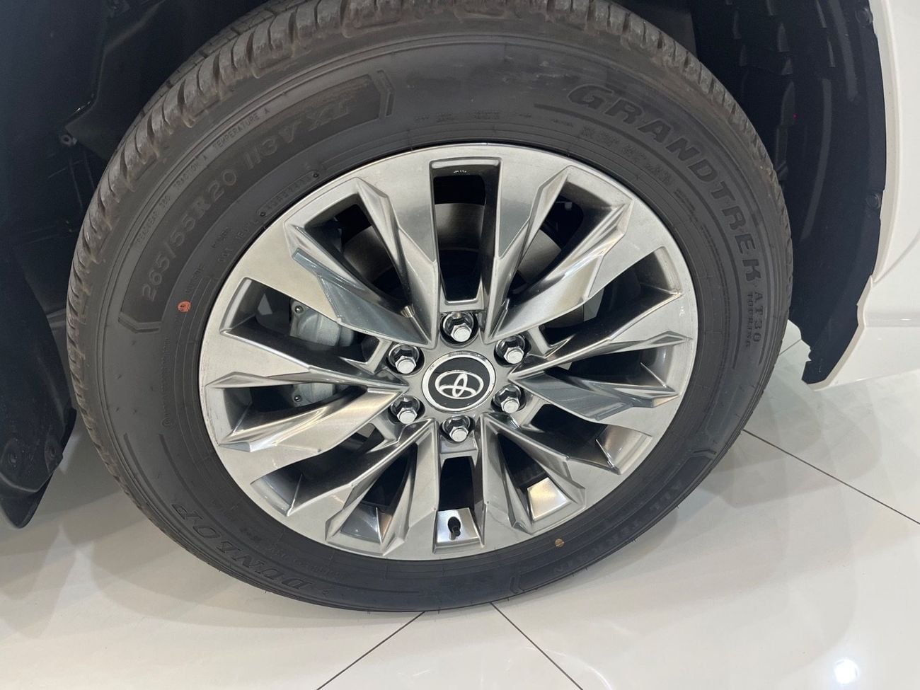 Toyota Land Cruiser VXR