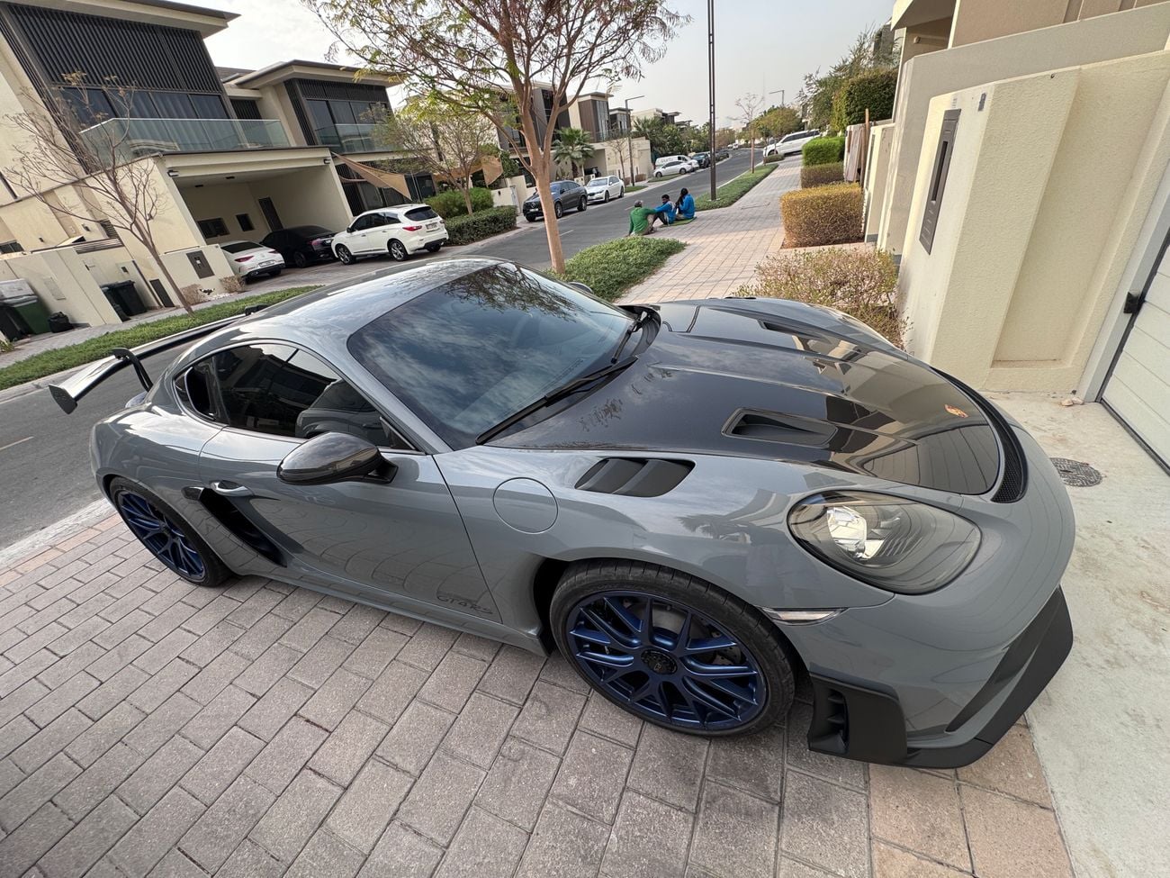 بورش كايمان 718 Porsche 718 Cayman GT4 RS Weissach