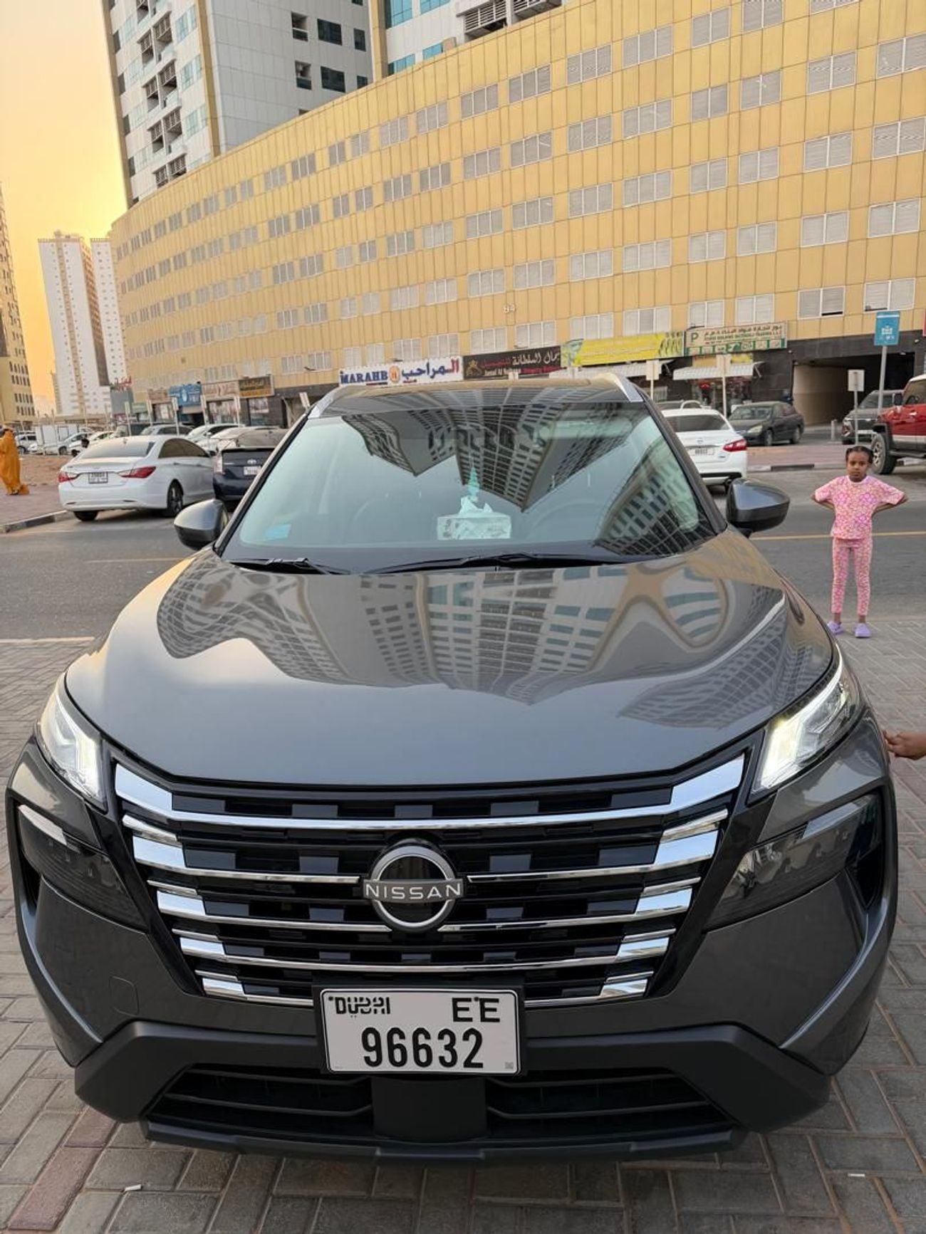 نيسان روج SV