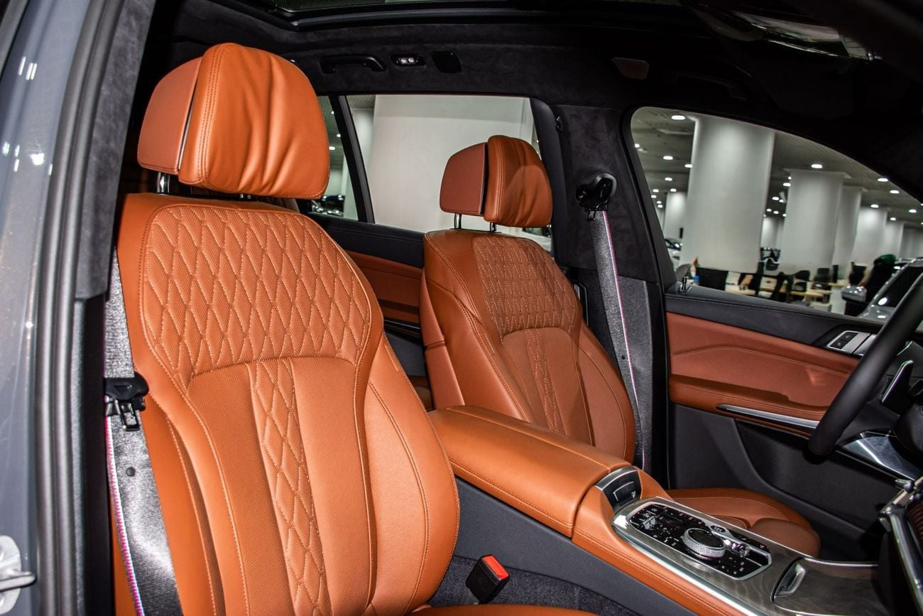 بي أم دبليو X7 XDRIVE40i MASTERCLASS M SPORT PACKAGE