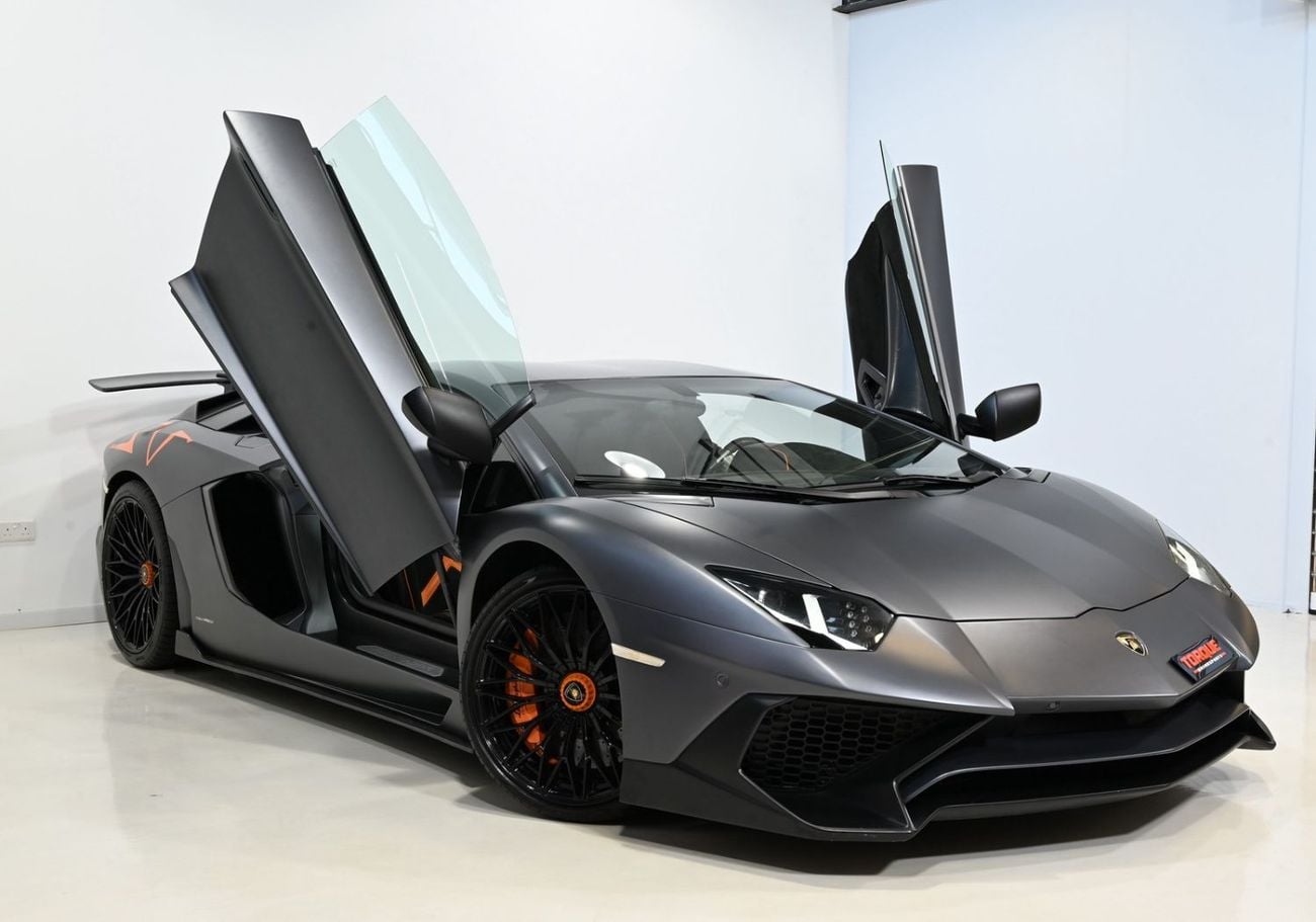Lamborghini Aventador LP 750-4 Super veloce 2015 Lamborghini Aventador LP 750-4 Super veloce SV Kit, Full Service History, GCC