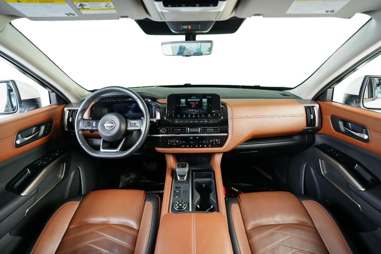 Nissan Pathfinder SL 4WD-GCC-7 Seats-AW Rostamani Warrant Until 2029-Service Contract Until 2028