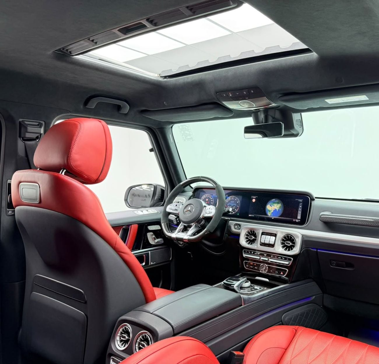 مرسيدس بنز G 63 AMG STANDARD مرسيدس بنز G63 AMG موديل 2022، باقة نايت، ضمان، سجل صيانة كامل، مقصورة داخلية من ألياف الكربون، دول