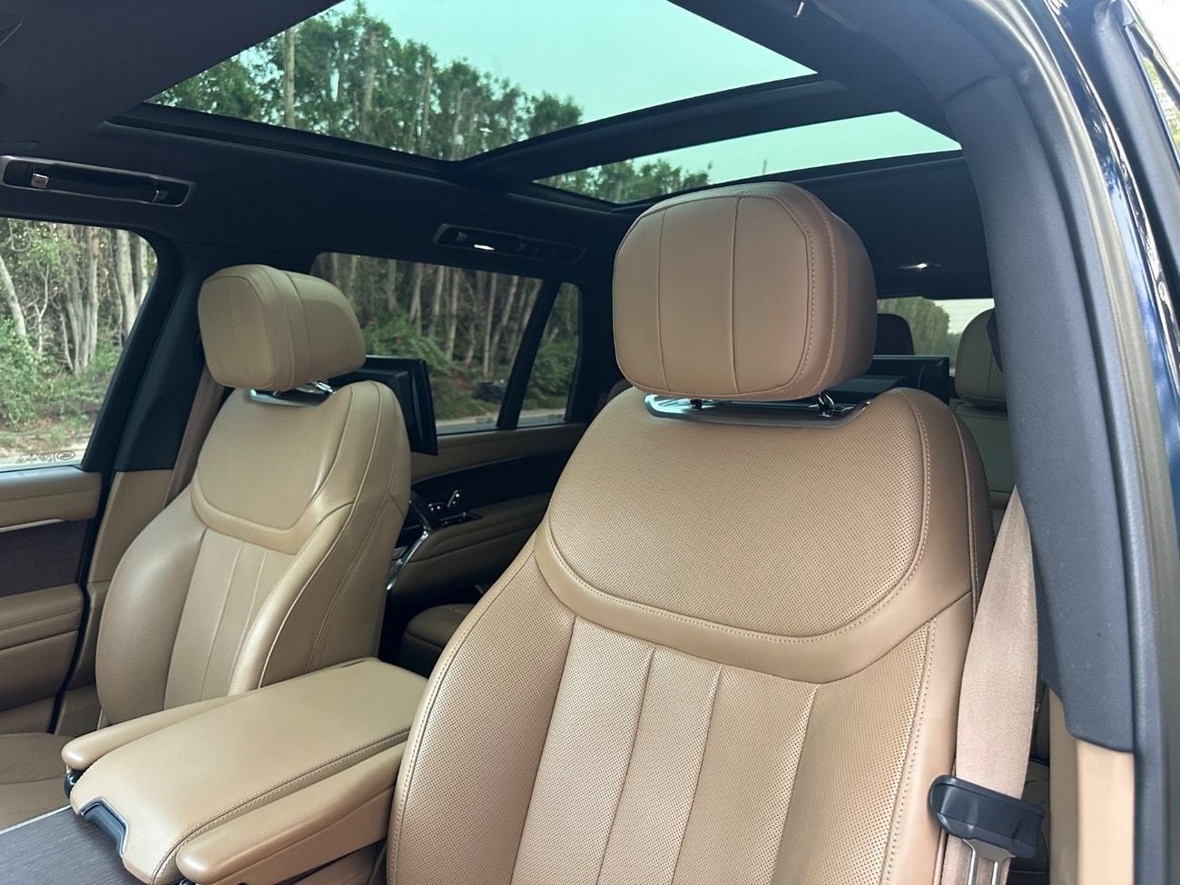 Land Rover Range Rover Diesel D300 | 2023 | 3.0L V6 Diesel | 300 HP | 7 Seater | Perfect Condition
