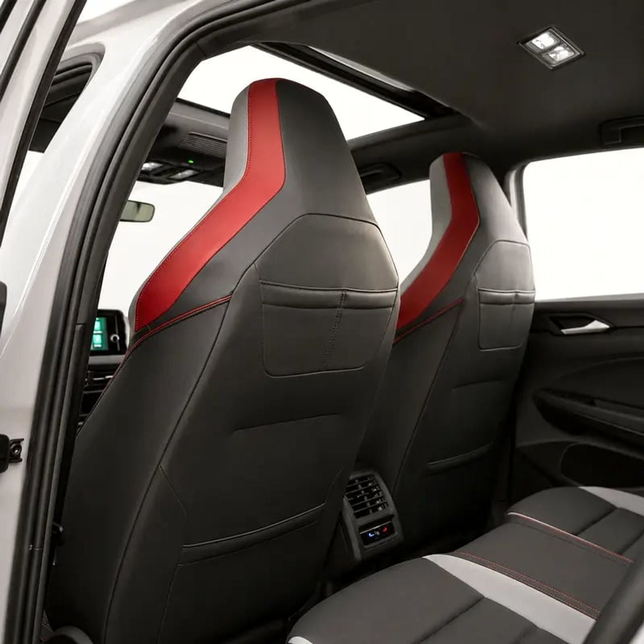 فولكس واجن جولف GTI P2 2,203 P.M • 0% Downpayment • VW P2 • 1 Year Warranty
