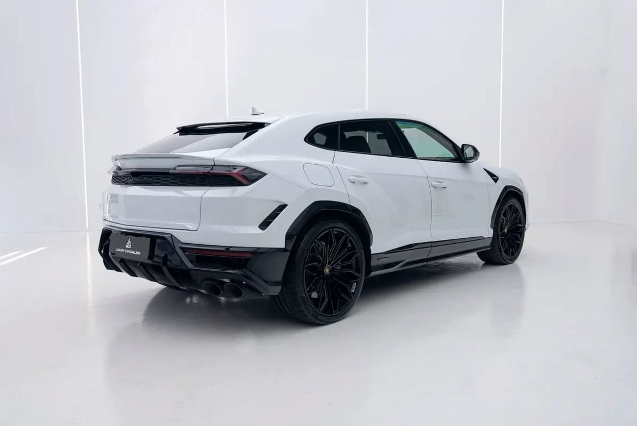 Lamborghini Urus SE 600 KM | PLUG-IN HYBRID | WHITE & IVORY