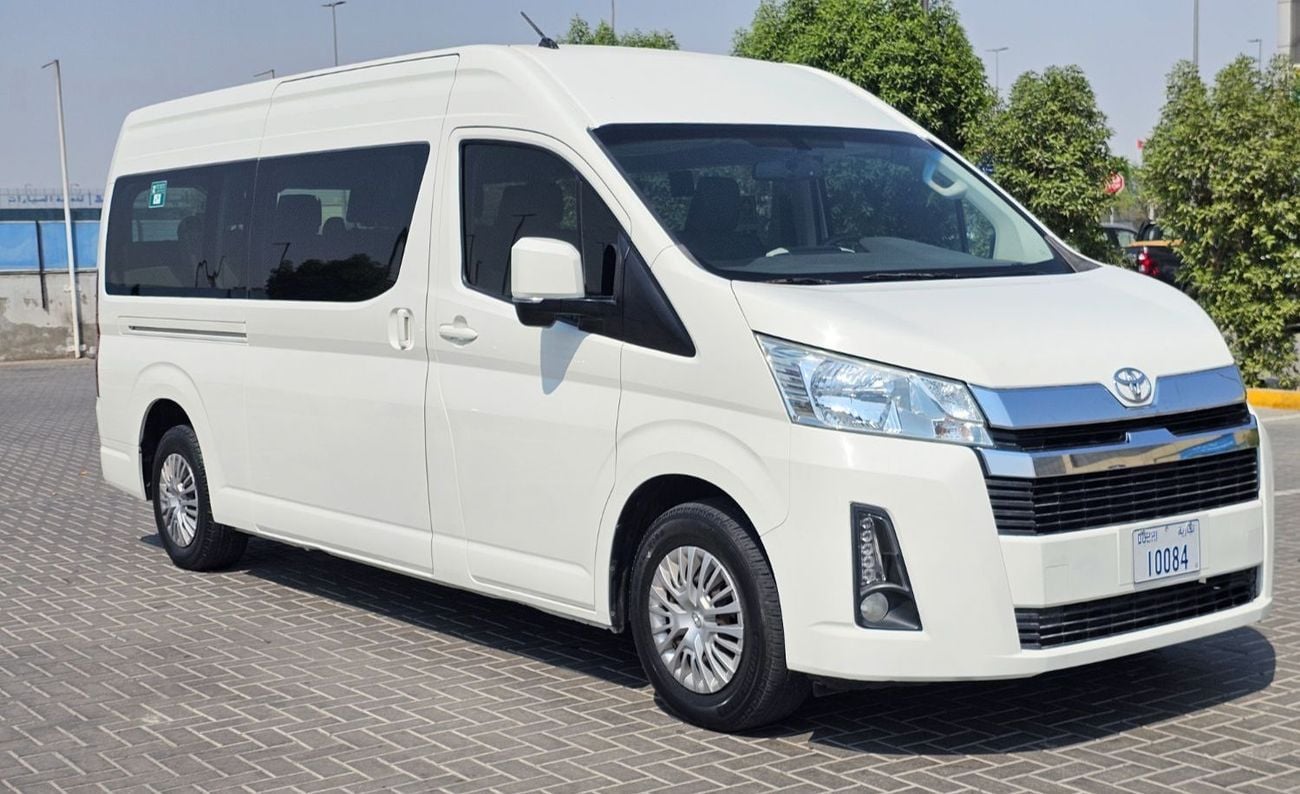 Toyota Hiace GL 2.8L Diesel Manual 9+ Seats 4 Doors
