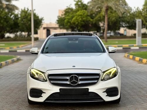 Mercedes Benz E300 PREMIUM PLUS Mercedes E300. Gcc