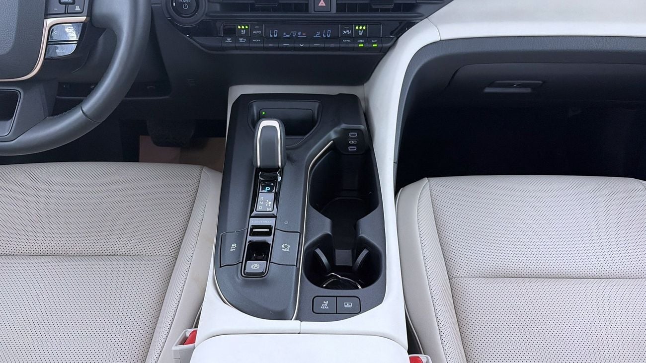 Toyota Crown PLATINUM | Guaranteed Warranty | 0 Down Payment