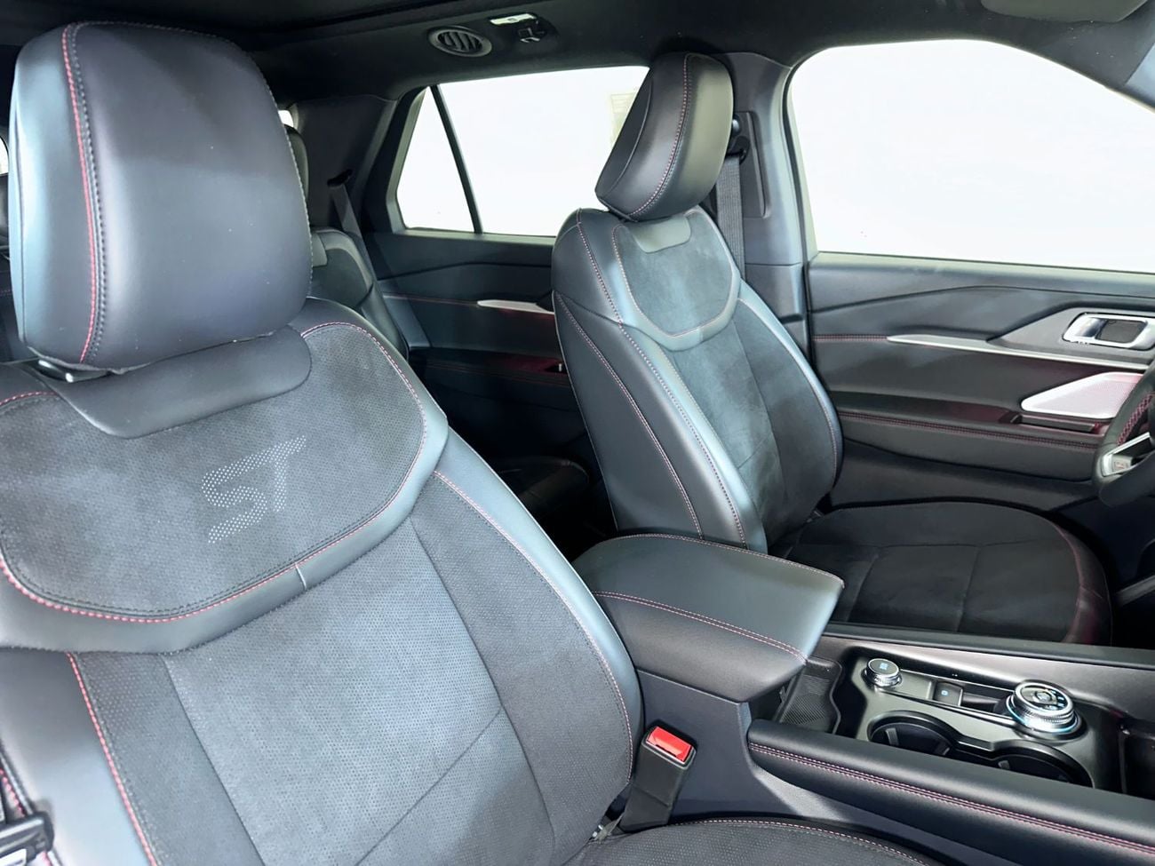 Ford Explorer ST EX-E3625W/AL TAYER MOTORS / AL QOUZ SHOWROOM