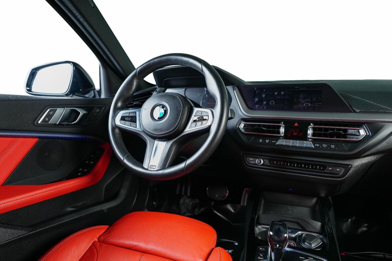 بي أم دبليو 120i M SPORT سجل صيانة كامل من BMW - بحالة ممتازة - تم إجراء الصيانة مؤخرًا