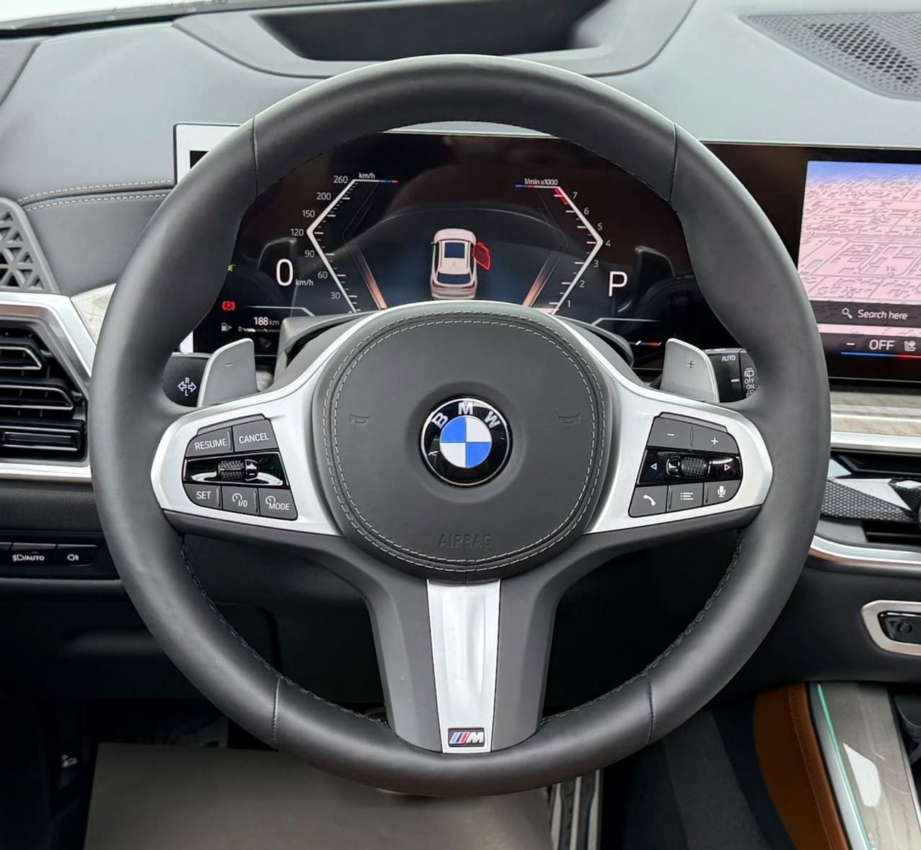 بي أم دبليو X5 XDRIVE40i M SPORT PRO بي إم دبليو X5 xDrive40i M-Sport PRO موديل 2026، ضمان بي إم دبليو + باقة خدمة 2031، سجل صيانة كامل م