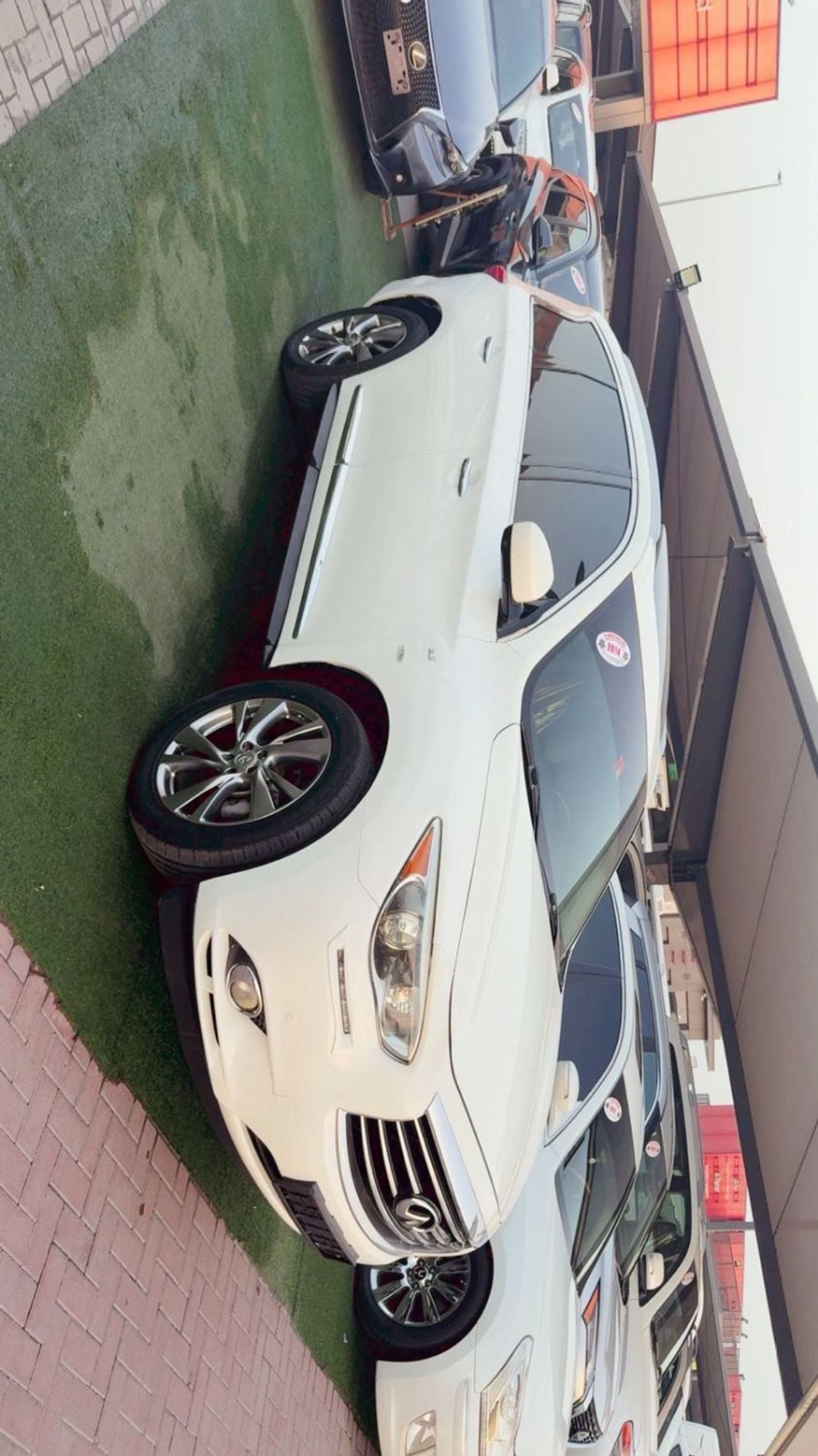 Infiniti QX60 PREMIUM panoramic sunroof, excellent condition, 4x4