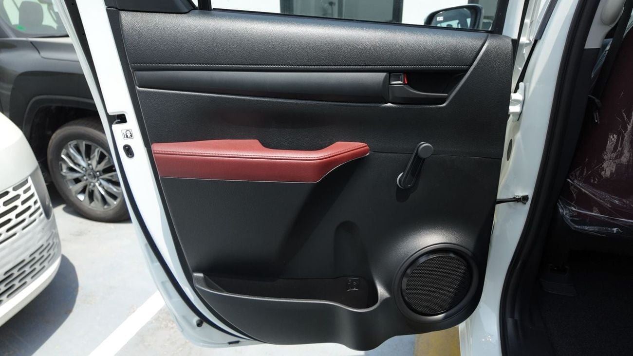 Toyota Hilux DLX 2.4L diesel 4WD 2026
